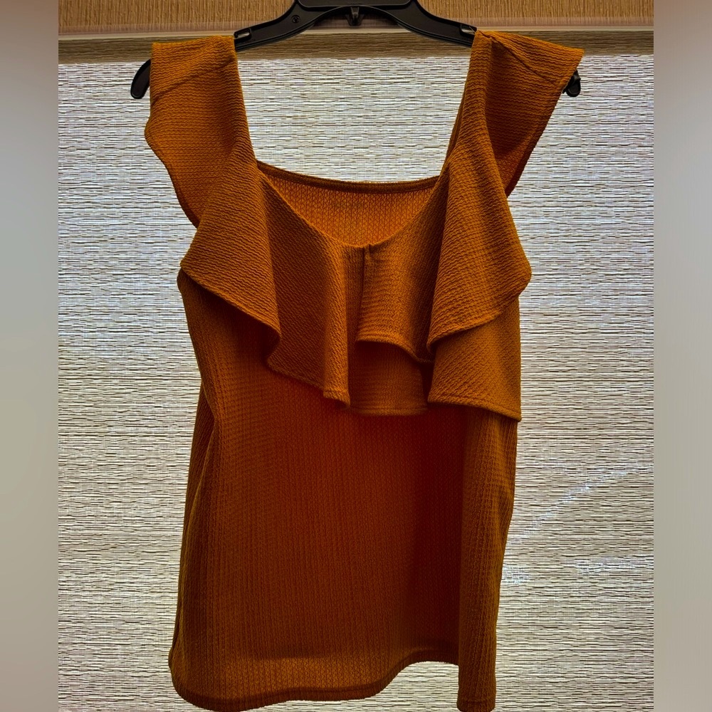 Mustard/Gold size small Nine West ruffled shirt